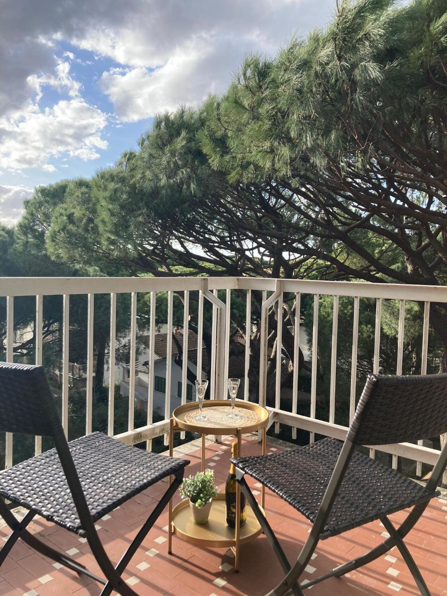 Ampio Attico Con Terrazzo Con Vista, Centrale, Parcheggio Gratis Milano Marittima Exterior photo
