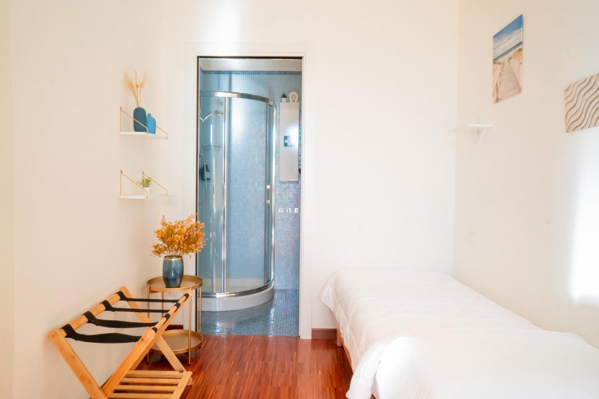 Ampio Attico Con Terrazzo Con Vista, Centrale, Parcheggio Gratis Milano Marittima Exterior photo