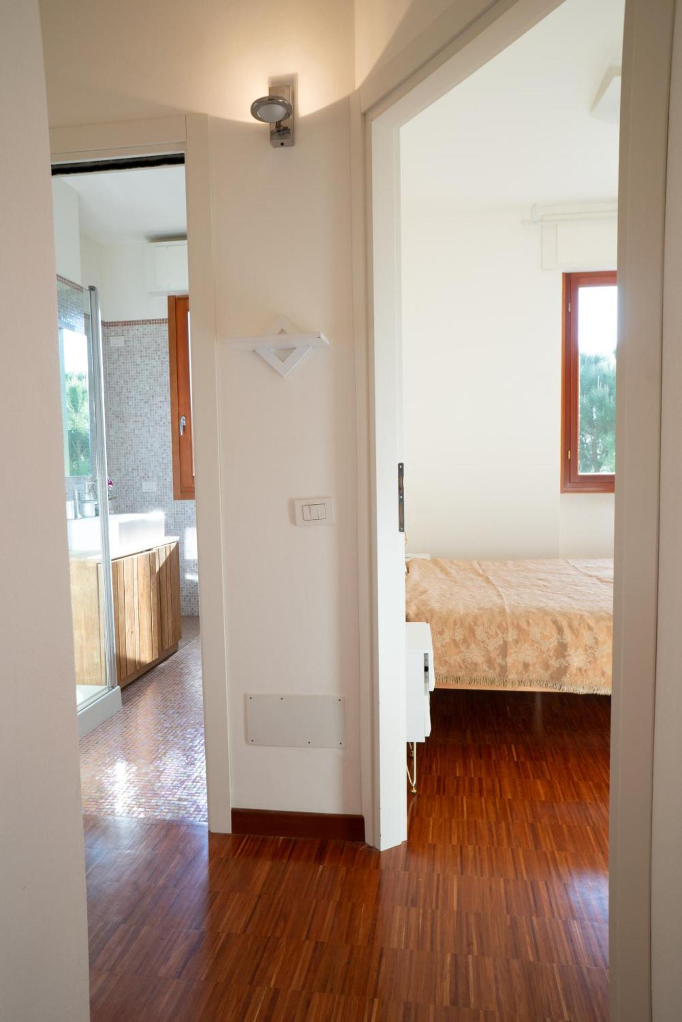 Ampio Attico Con Terrazzo Con Vista, Centrale, Parcheggio Gratis Milano Marittima Exterior photo